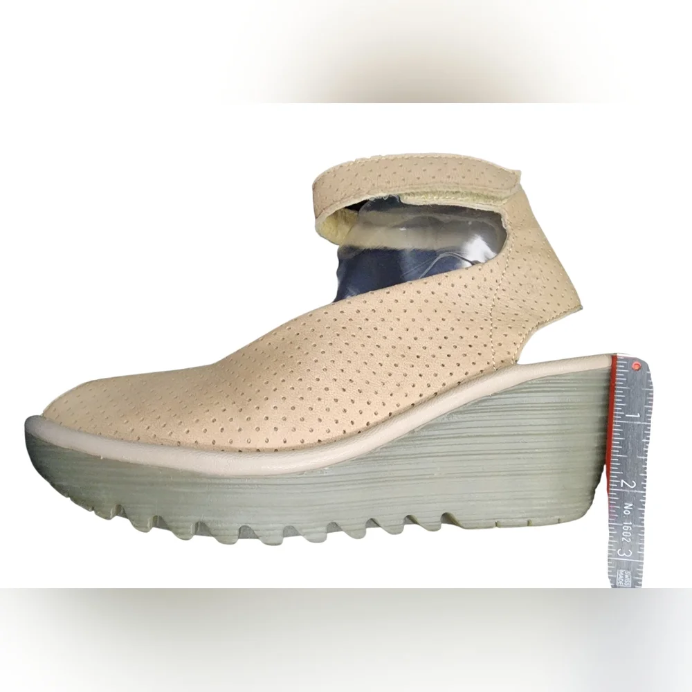 FLY London Yala Perforated Wedge Sandal, Womens 39EU (8-8.5 US) - Picture 9 of 11